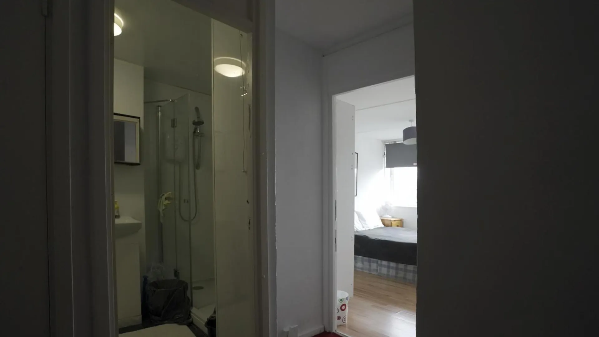 Double Room In Private Apartment London 0*,  United Kingdom